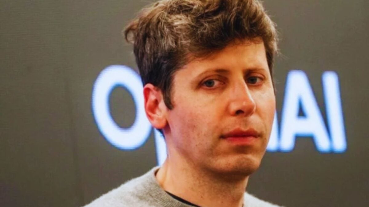 Algo se está torciendo en OpenAI y empieza a notarse en sus decisiones. La empresa que quería dominarlo todo ahora está frenando justo cuando Anthropic gana terreno
