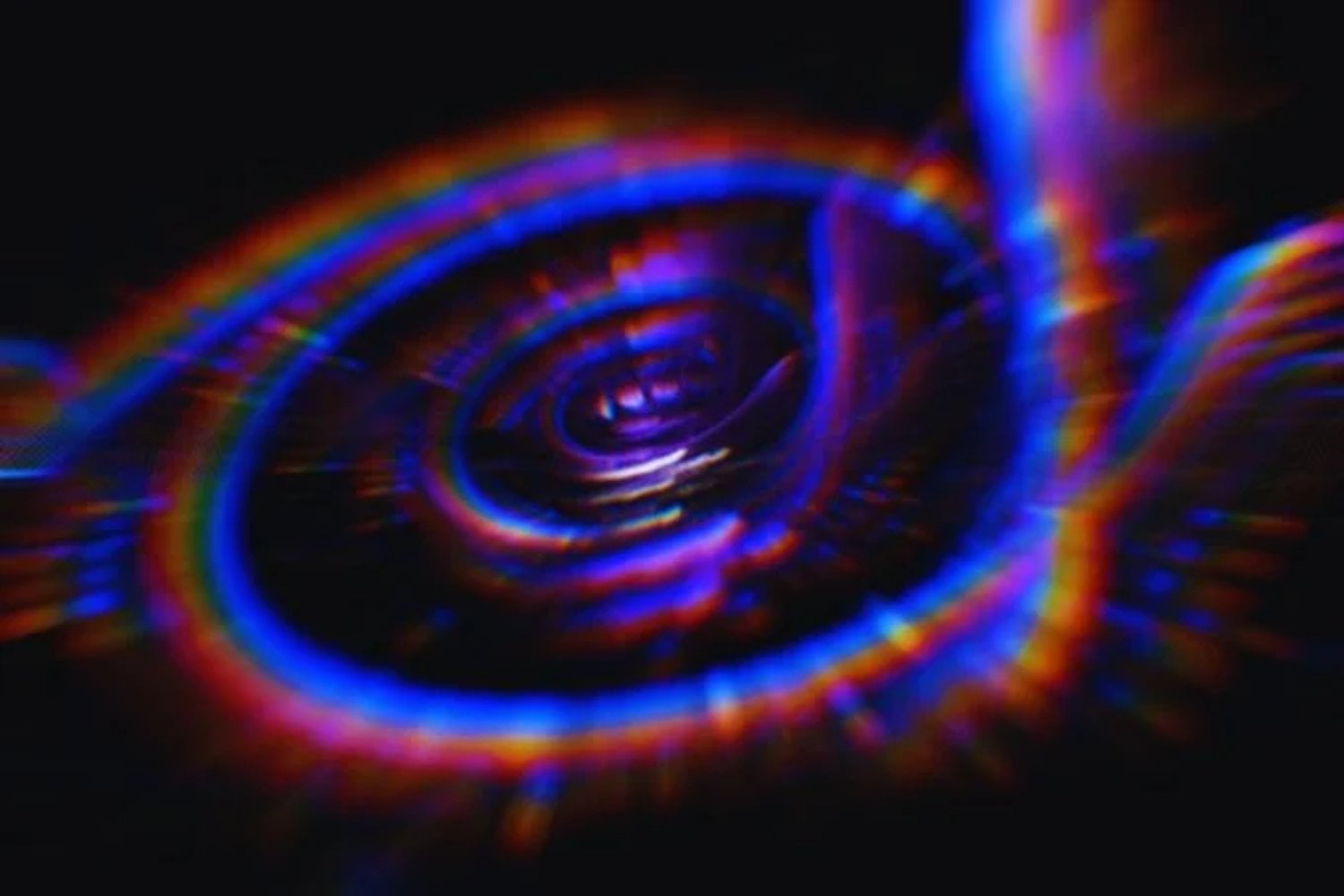 No es ciencia ficción ni ocurre en laboratorios aislados, sino en infraestructuras reales. Un grupo de científicos ha logrado teletransportar un fotón utilizando internet, y eso podría cambiar cómo entendemos la comunicación