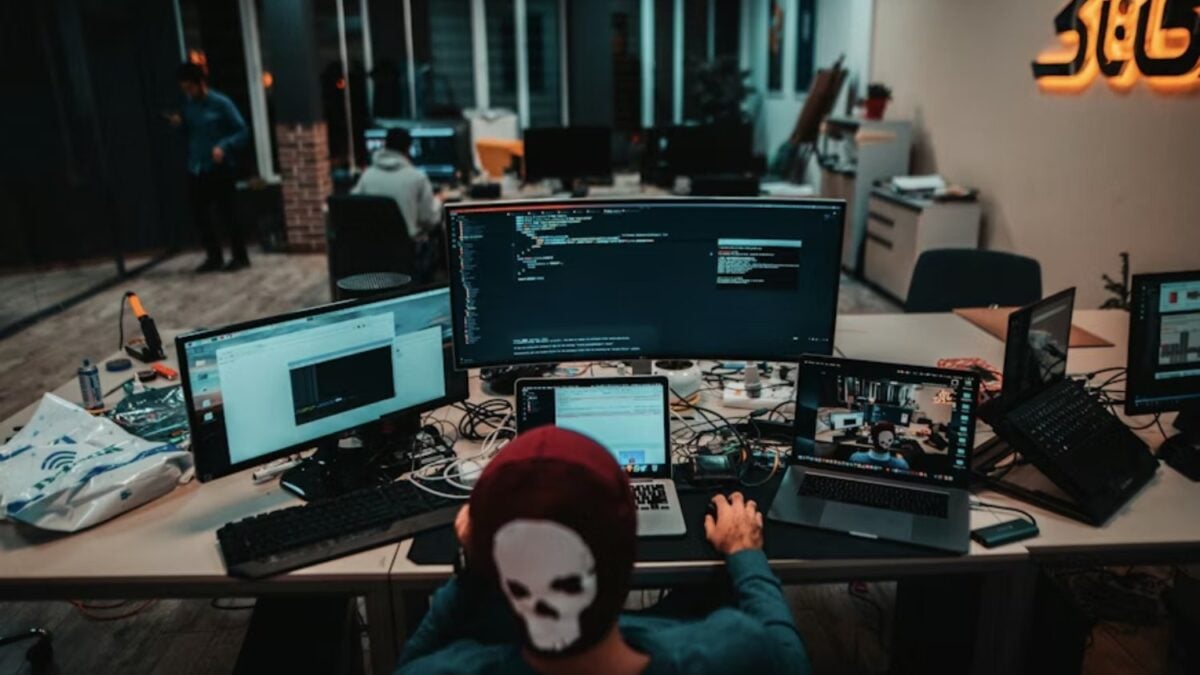 Un desarrollador español recibió una oferta irresistible por LinkedIn para trabajar en remoto con videojuegos blockchain. En realidad era una operación norcoreana diseñada para vaciar su ordenador sin que lo notara