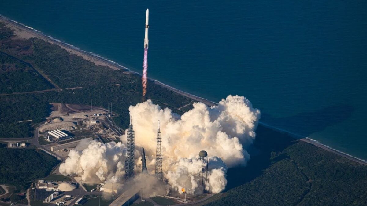 Algo salió muy mal en la última misión del cohete de Bezos. Blue Origin logró recuperar el propulsor del New Glenn, pero dejó el satélite de su cliente en una órbita equivocada
