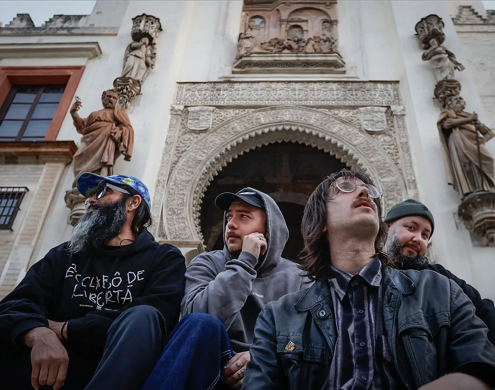 Los sonidos del incienso y la pasión electrónica