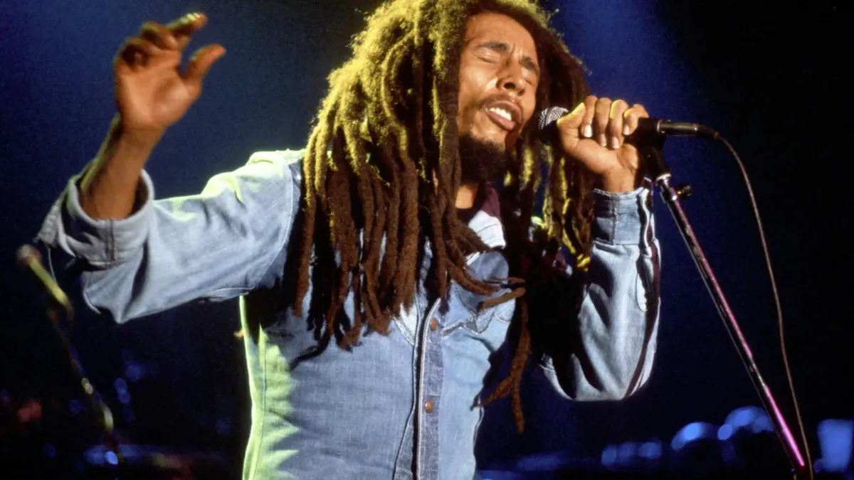 El «tesoro» de Bob Marley: subastan una de sus rastas de 1978 por una cifra millonaria