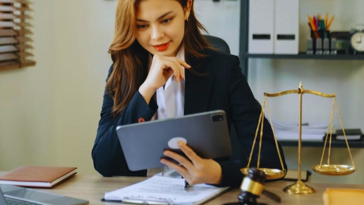 La revolución legal ya no espera a nadie y la inteligencia artificial ya está transformando despachos y grandes empresas desde dentro. Madrid reunirá a quienes están redefiniendo el futuro del derecho con nuevas Legal Ops, automatización e innovación jurídica aplicada al mundo real