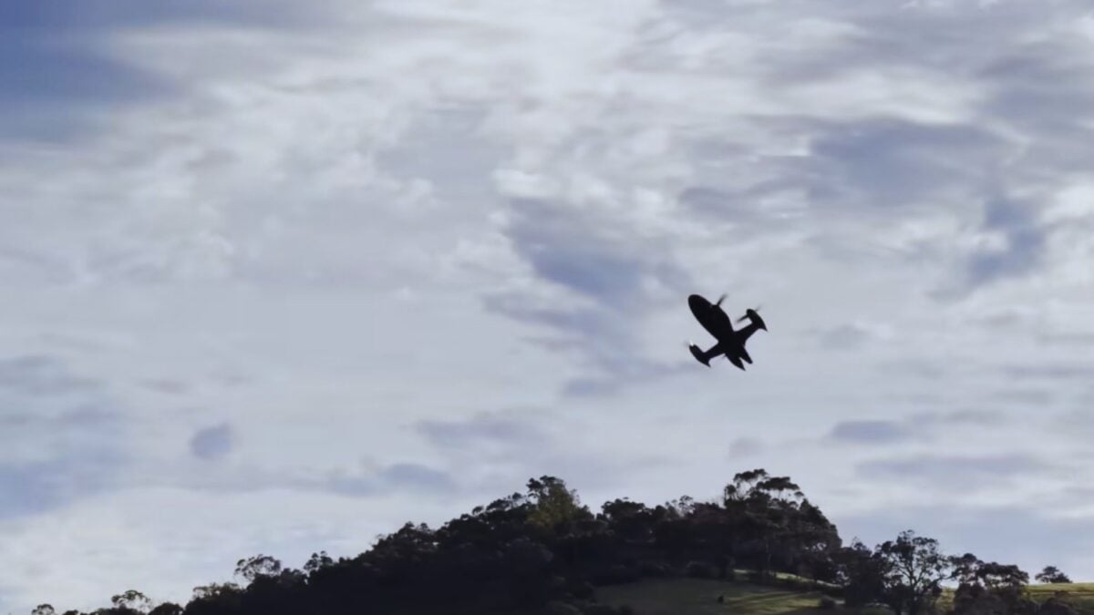 A un ingeniero aeroespacial le quitaron el récord del dron más rápido del mundo y respondió construyendo una máquina aún más extrema. Ahora ha rozado los 730 km/h gracias a un diseño que desafía la aerodinámica convencional