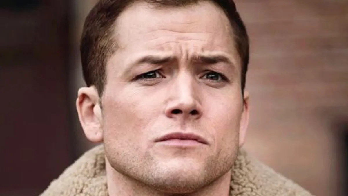 Nueva serie: así fue la impresionante transformación de Taron Egerton