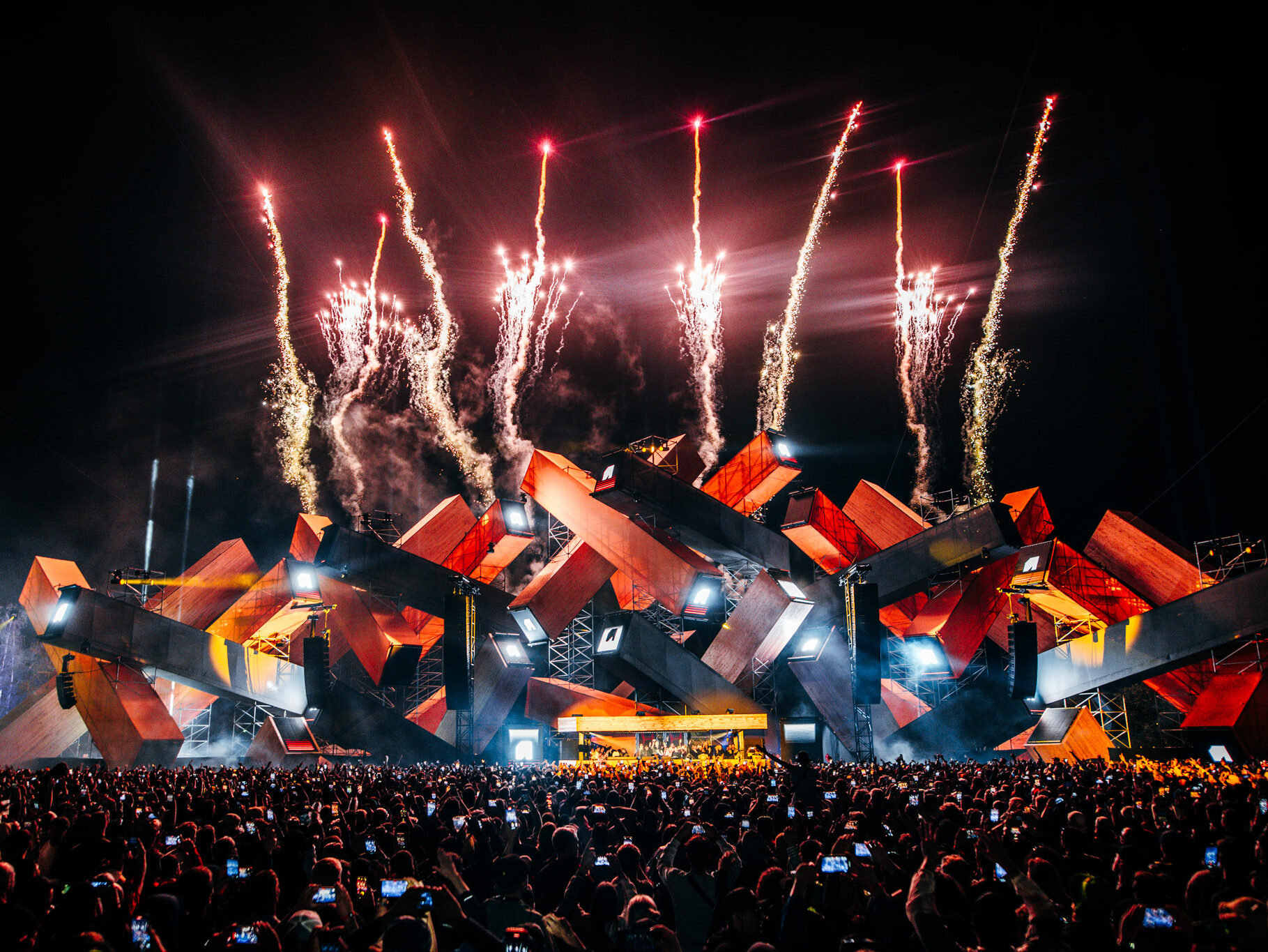 LOS 10 ARTISTAS IMPRESCINDIBLES DE AWAKENINGS 2026
