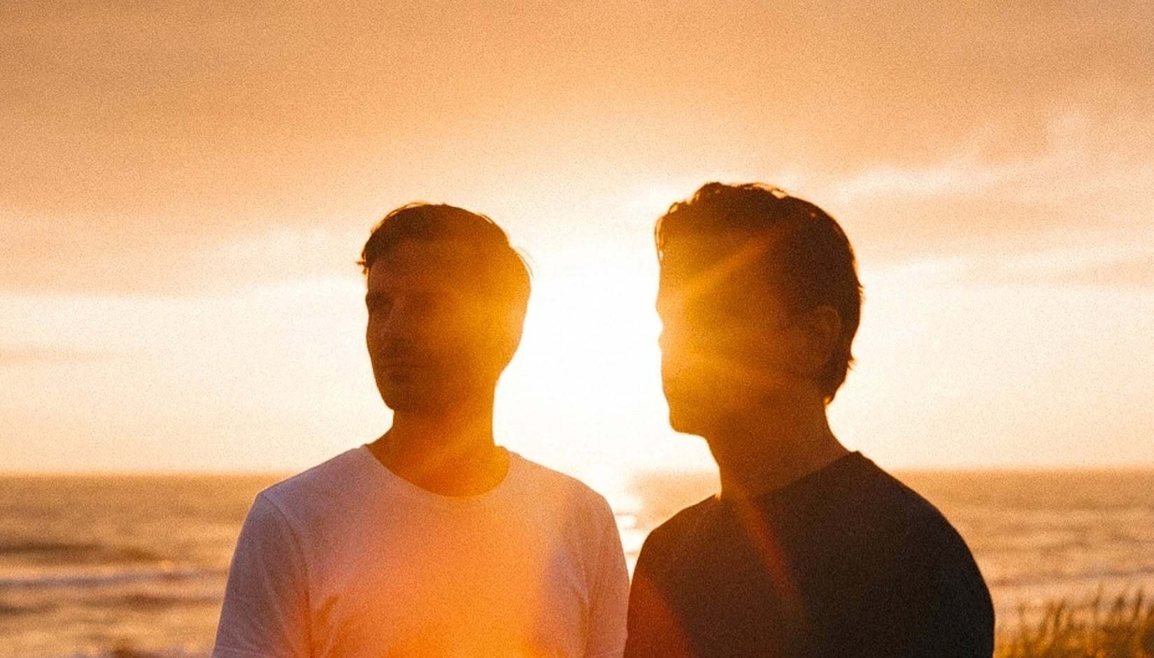 Christian Burns y Banaati lanzan ‘Embers’