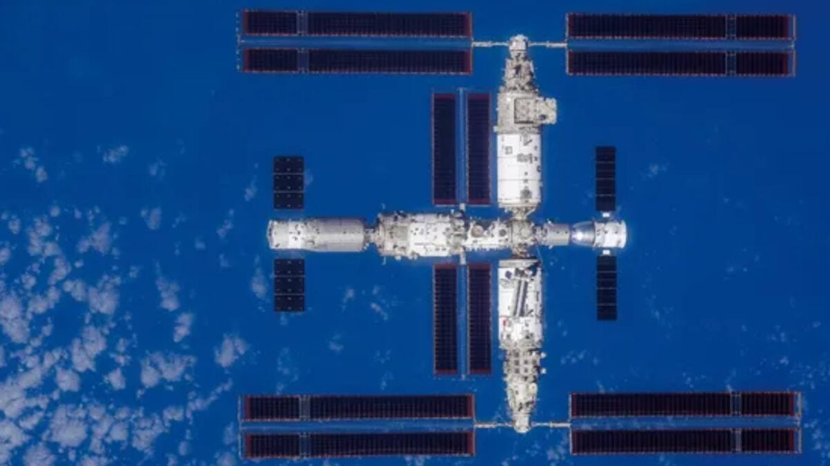 China quiere duplicar el tamaño de Tiangong justo cuando la Estación Espacial Internacional entra en su recta final. La NASA busca evitar que Pekín se quede sola en la órbita baja