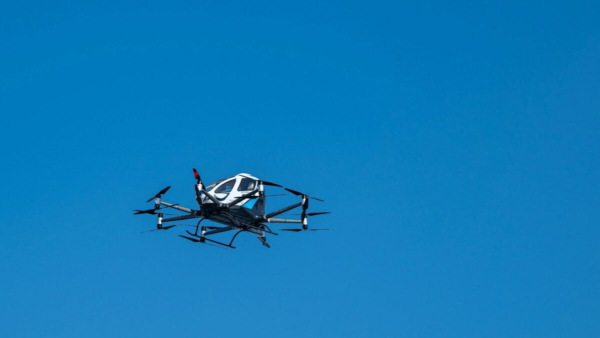 Los coches voladores no van a llenar el cielo como en las películas: la verdadera revolución será una red de taxis eléctricos sobre las ciudades