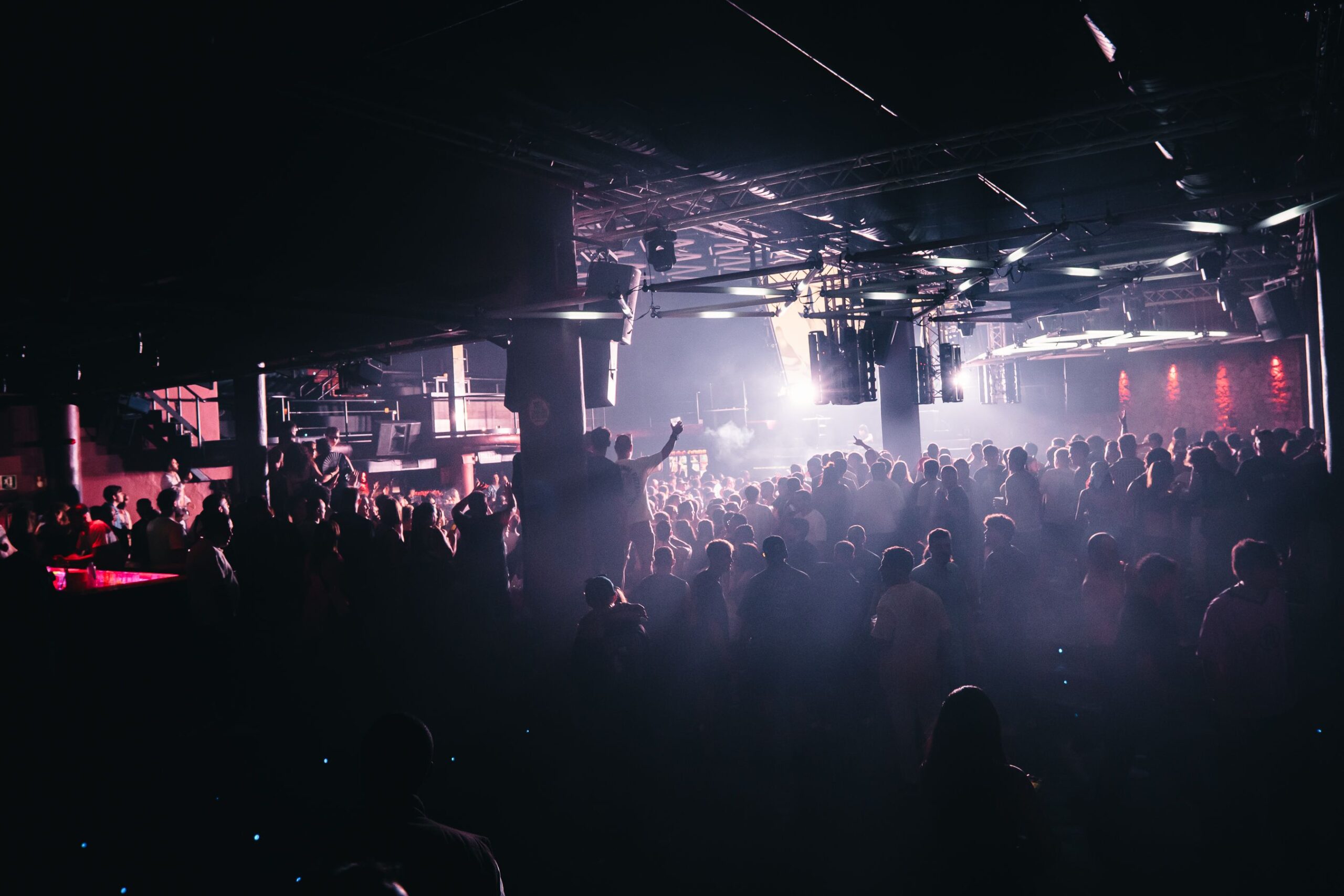 JOSH BAKER B2B MAX DEAN BRILLARÁN EN PYRAMID ESTE DOMINGO