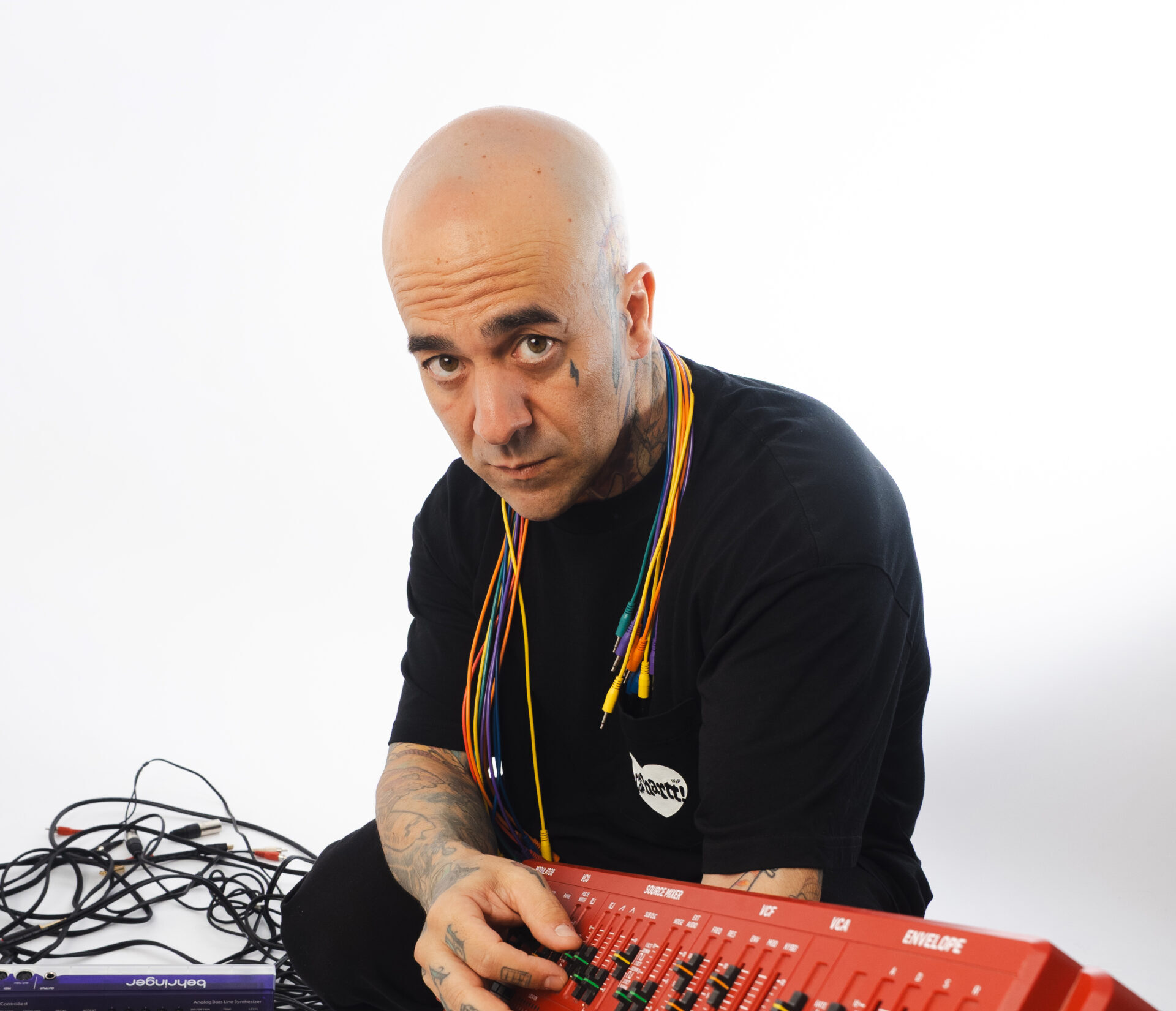 Pumuki desciende al club más oscuro con su nuevo EP en Flying Source – Straight To Hell