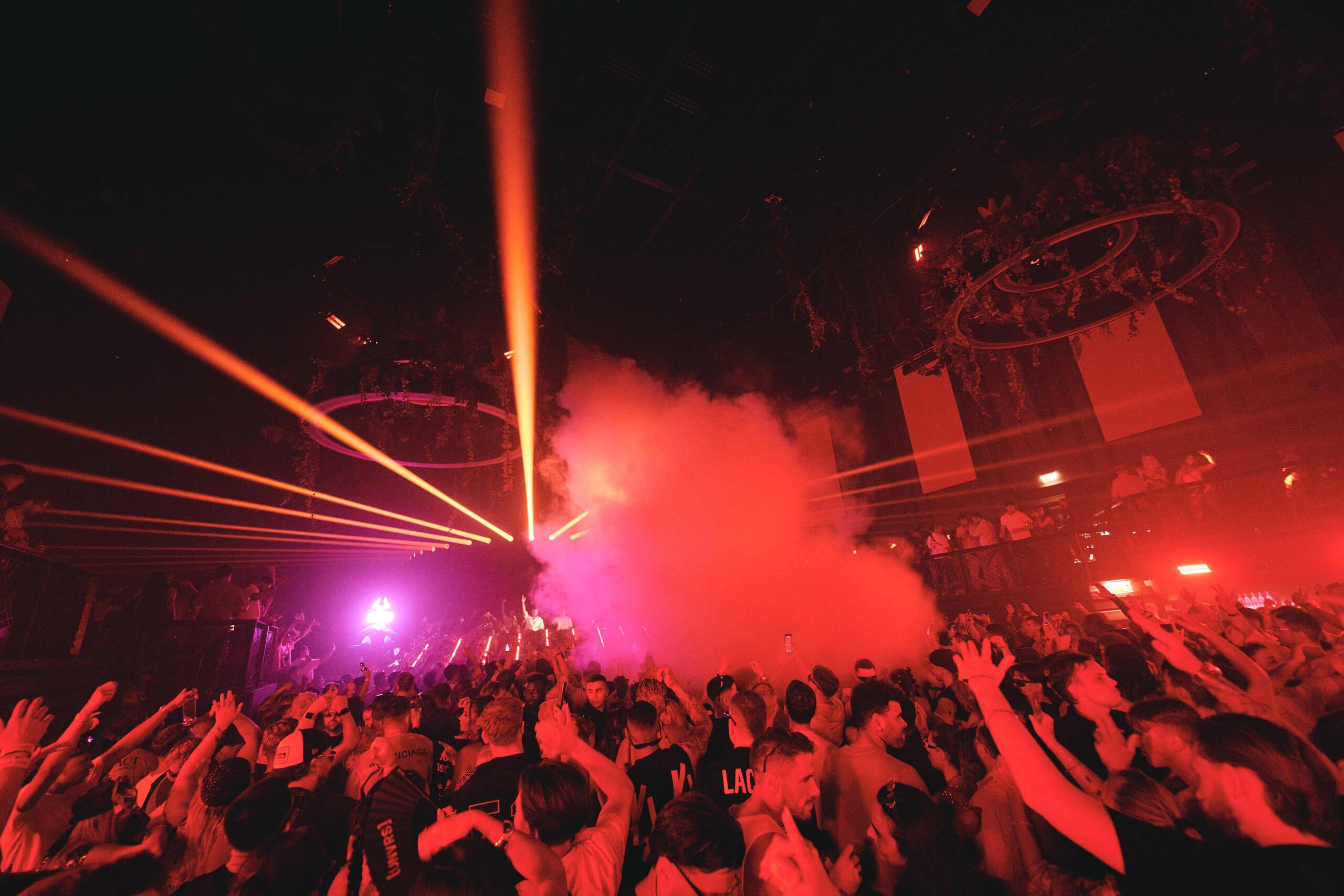 Jamie Jones b2b The Martinez Brothers en Paradise