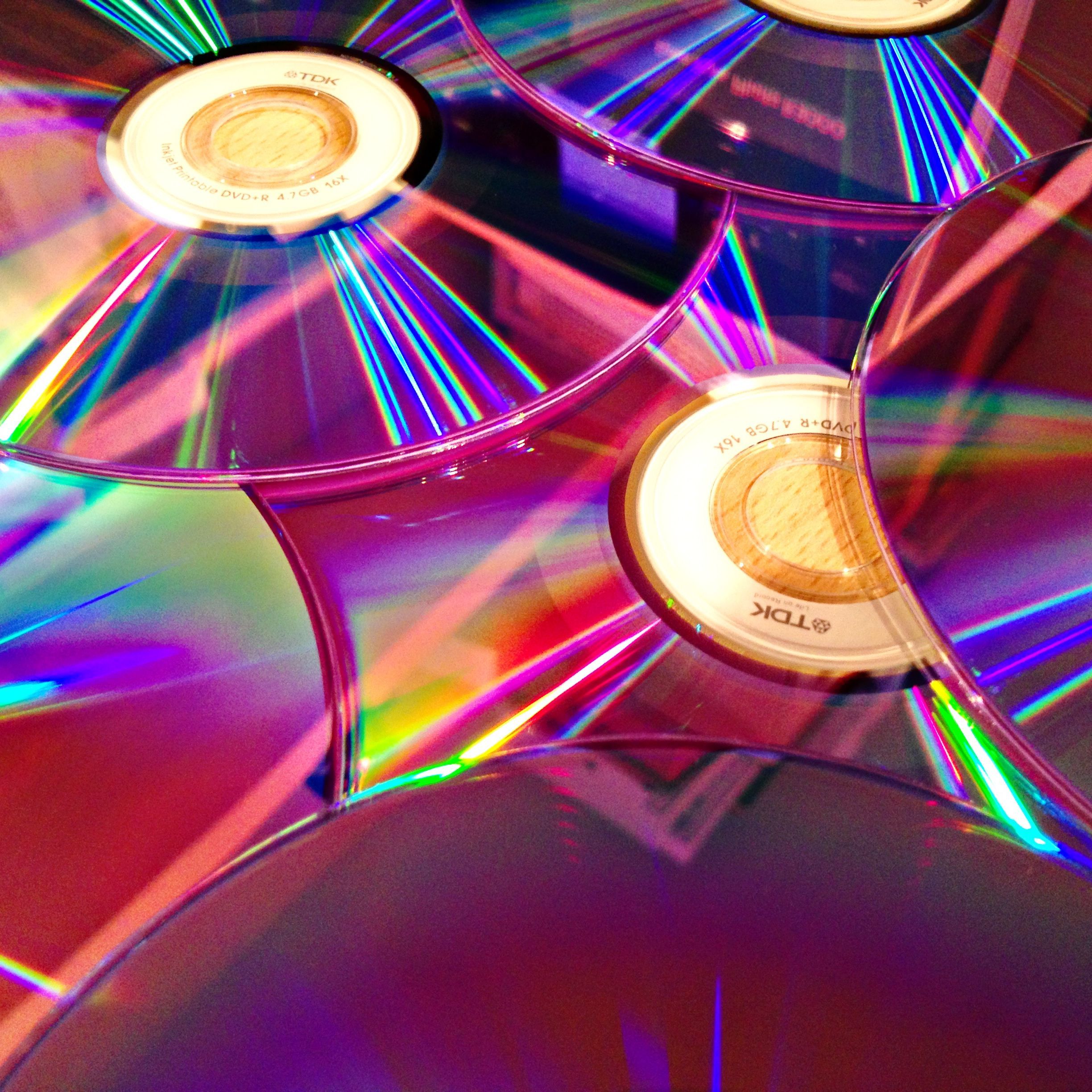 Condenado un DJ tras ganar 254.000 euros vendiendo CD de remixes ilegales