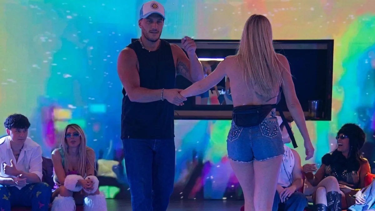Dos participantes de Gran Hermano y un baile que enciende más los rumores de romance