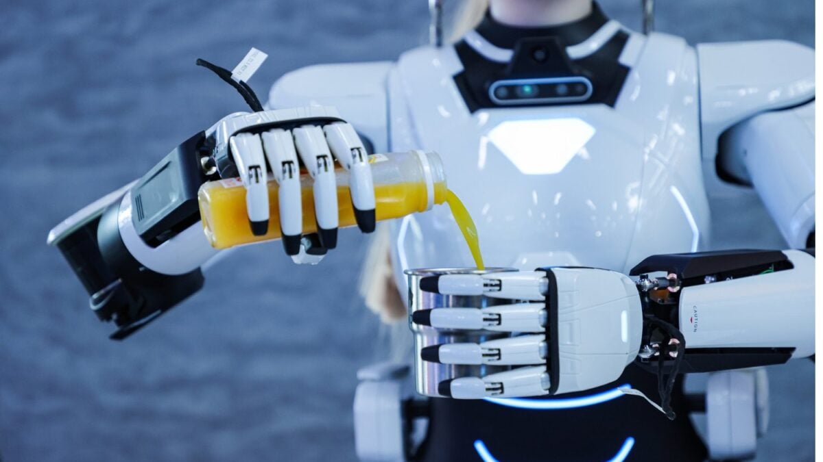 China construirá un hotel donde los robots harán de recepcionistas, camareros, limpiadores y vigilantes: el antecedente japonés recuerda que automatizar un hotel es más difícil de lo que parece
