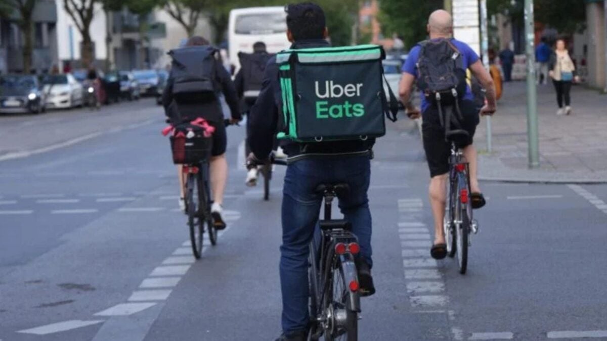 Tal parece que Uber no está tan convencida de querer dominar el mercado de delivery de comida en Europa