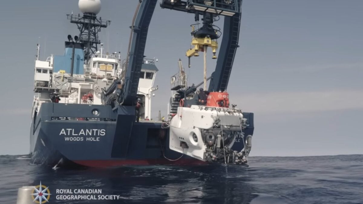 Un submarino bajó 390 metros en Canadá y encontró el último barco de Shackleton cubierto de vida