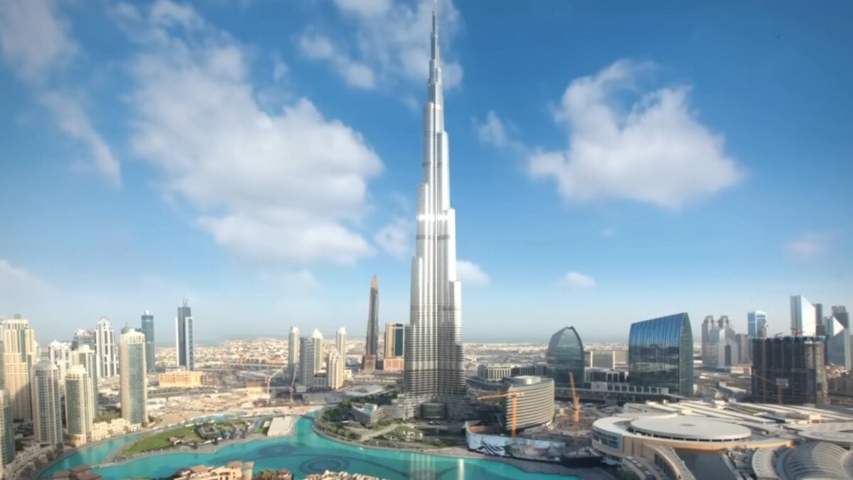 El edificio más alto del mundo vuelve a construirse y su mayor problema nunca fue la ingeniería