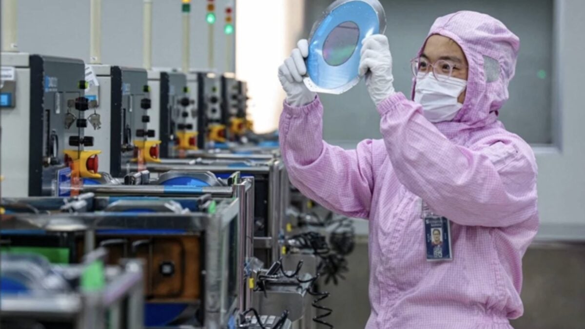 China empieza a fabricar sus propias máquinas de litografía avanzada: el movimiento que ha puesto en alerta a ASML