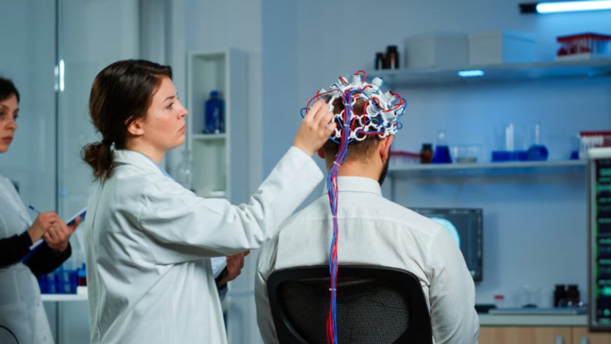 España ya prueba tecnologías capaces de convertir pensamientos en acciones: del habla perdida a exoesqueletos controlados con la mente