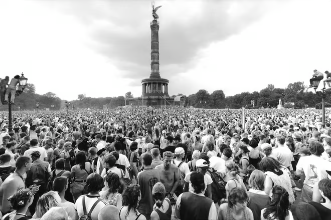 UN NUEVO DOCUMENTAL RECORRE EL LEGADO DE LA LOVE PARADE