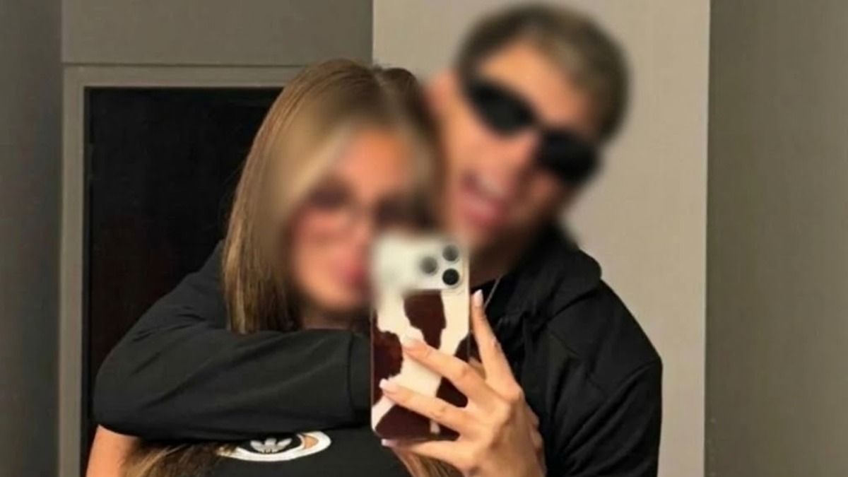 Se separó de un futbolista de la Selección por infidelidades y ahora blanqueó su romance con un cantante