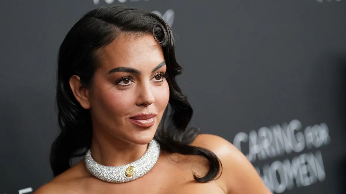 Cuánto cuesta el bolso Hermès con el que Georgina Rodríguez se lució en Arabia