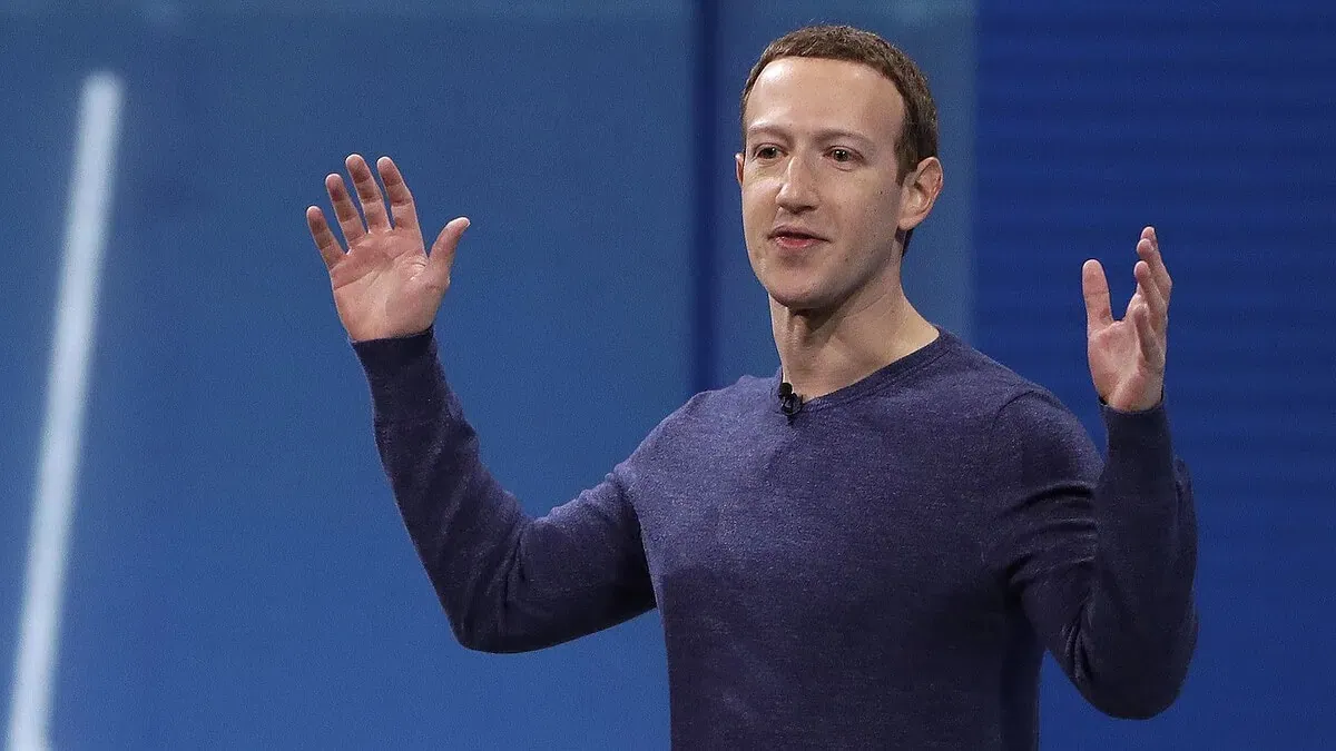 Por qué el actor que interpretó a Mark Zuckerberg en el cine no quiere que lo relacionen con él
