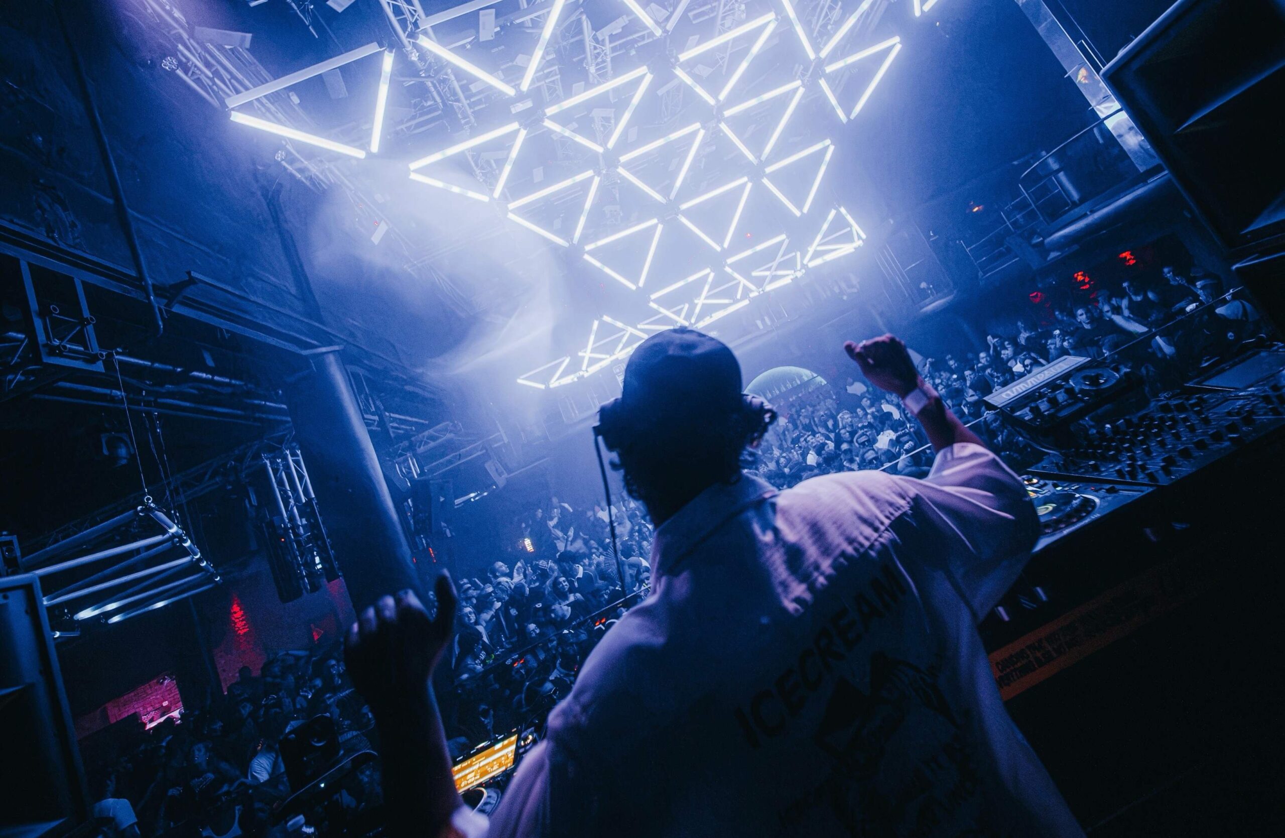 Ricardo Villalobos B2B Sonja Moonear en Pyramid 