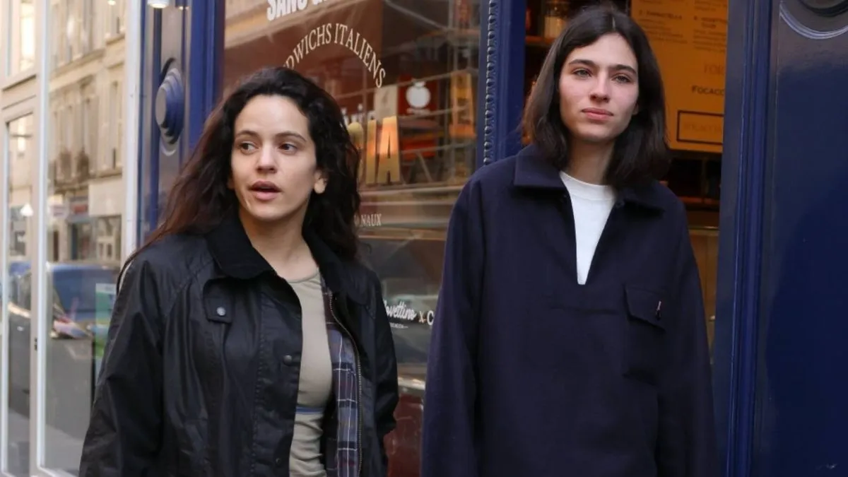 Quién es Loli Bahía, la modelo francesa que acompaña a Rosalía en su paso por Argentina
