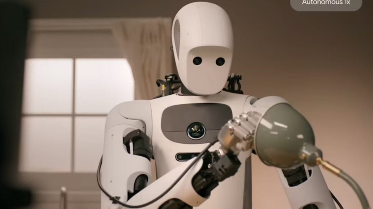 Gemini llevaba años pensando sin tocar absolutamente nada. Google acaba de darle piernas, manos y una tarea mucho más difícil que responder preguntas: no equivocarse en el mundo real