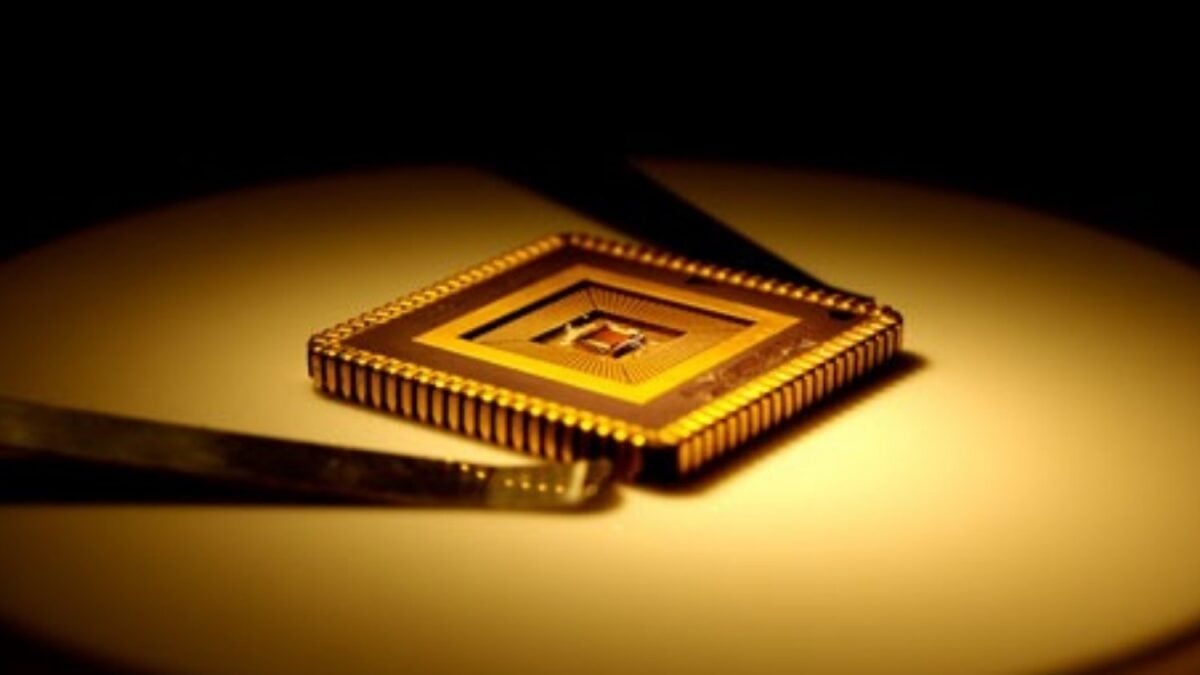 Anthropic estudió pagar 7.000 millones por una startup que todavía no vende un solo chip. Lo que quería comprar no estaba en las fábricas