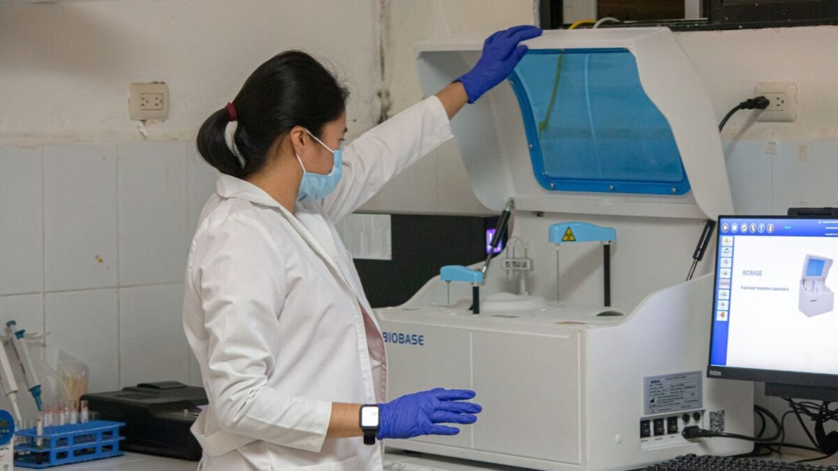 El hidrógeno limpio tiene un problema de eficiencia: las microondas podrían ser parte de la solución