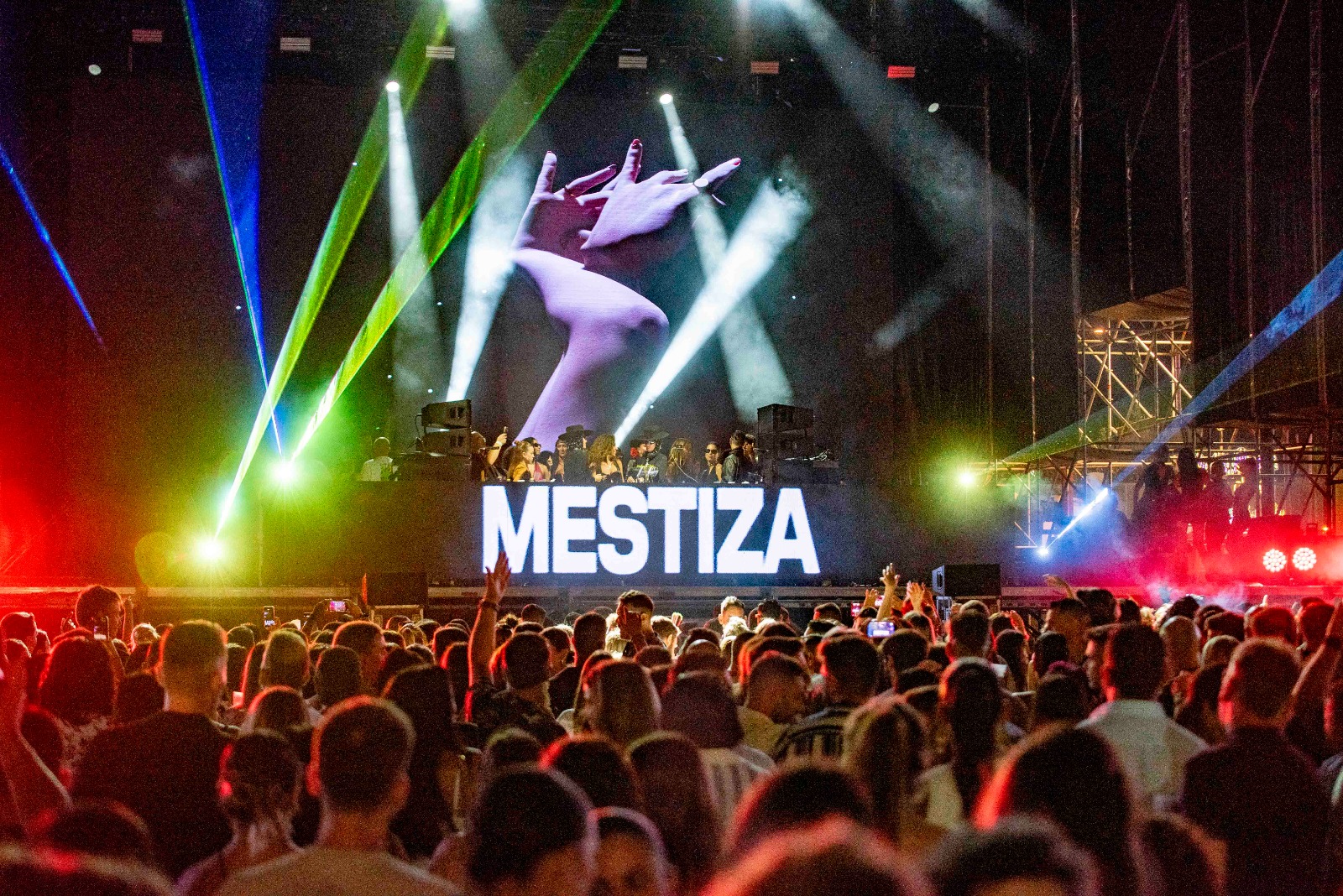 Mestiza reúne a más de 4.000 personas en Almería