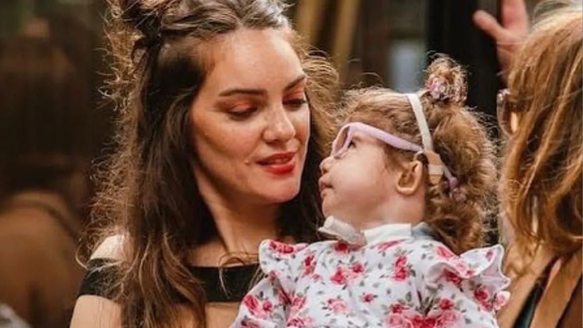 El desgarrador pedido de la actriz Macarena Paz por la salud de su hija de 4 años: «Oren por ella»