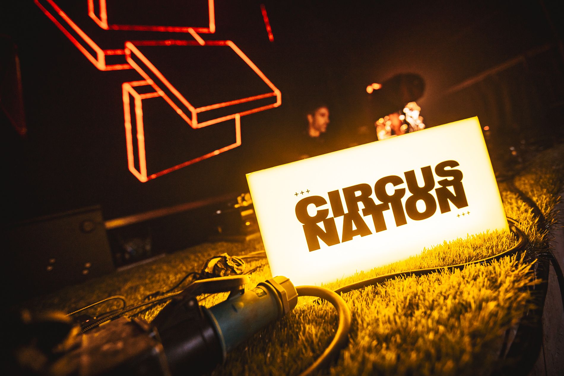 Jeff Mills (en vinilo), Chris Liebing, Rolando y más de 40 artistas celebran los 20 años de Circus Nation