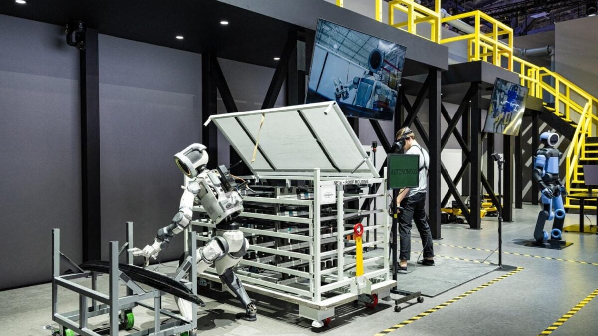 El robot humanoide Atlas pasó años haciendo parkour y volteretas. Hyundai acaba de abrir una “escuela” para convertirlo en un obrero y quiere desplegar 25.000 robots en sus fábricas