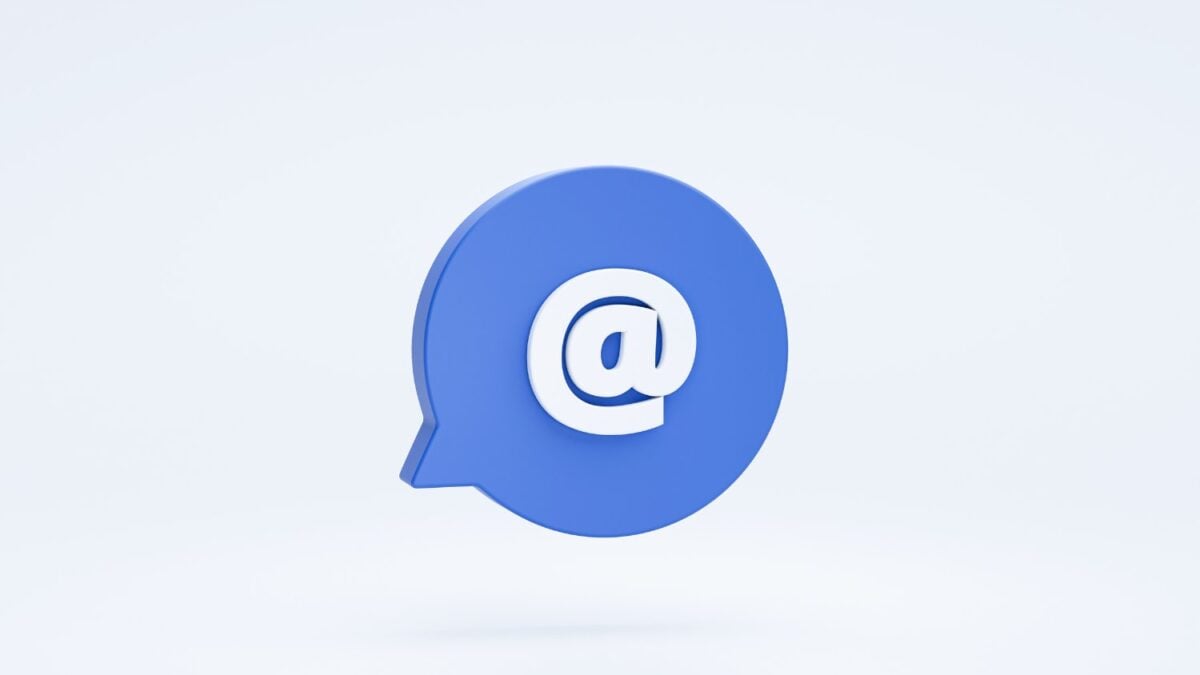 Qué significa realmente @ y por qué terminó en todas las direcciones de email